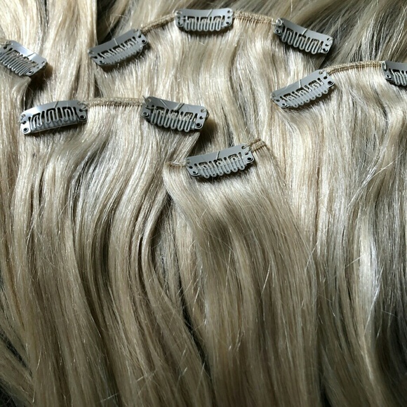 Blonde Human Remy hair extensions - Picture 5 of 6